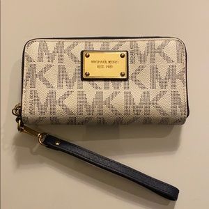 Michael Kors Wallet/Wristlet